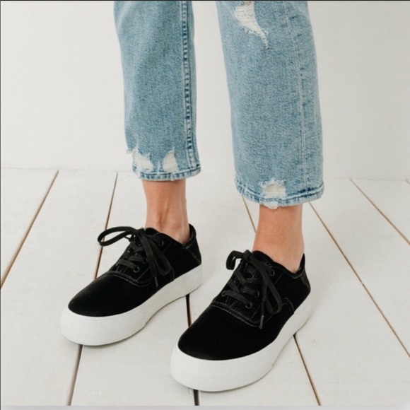 Vince Shoes - NEW Vince Copley Platform Sneaker in Black Suede